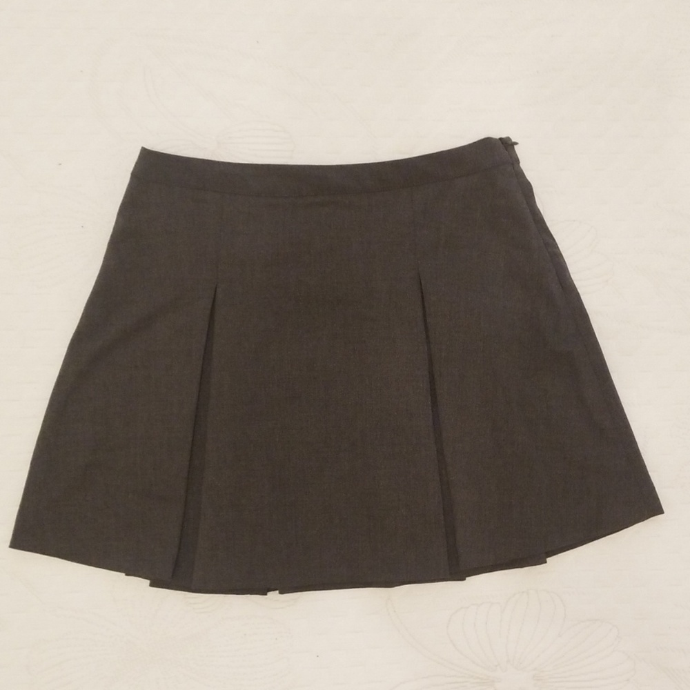 Grey pleated uniform skirt